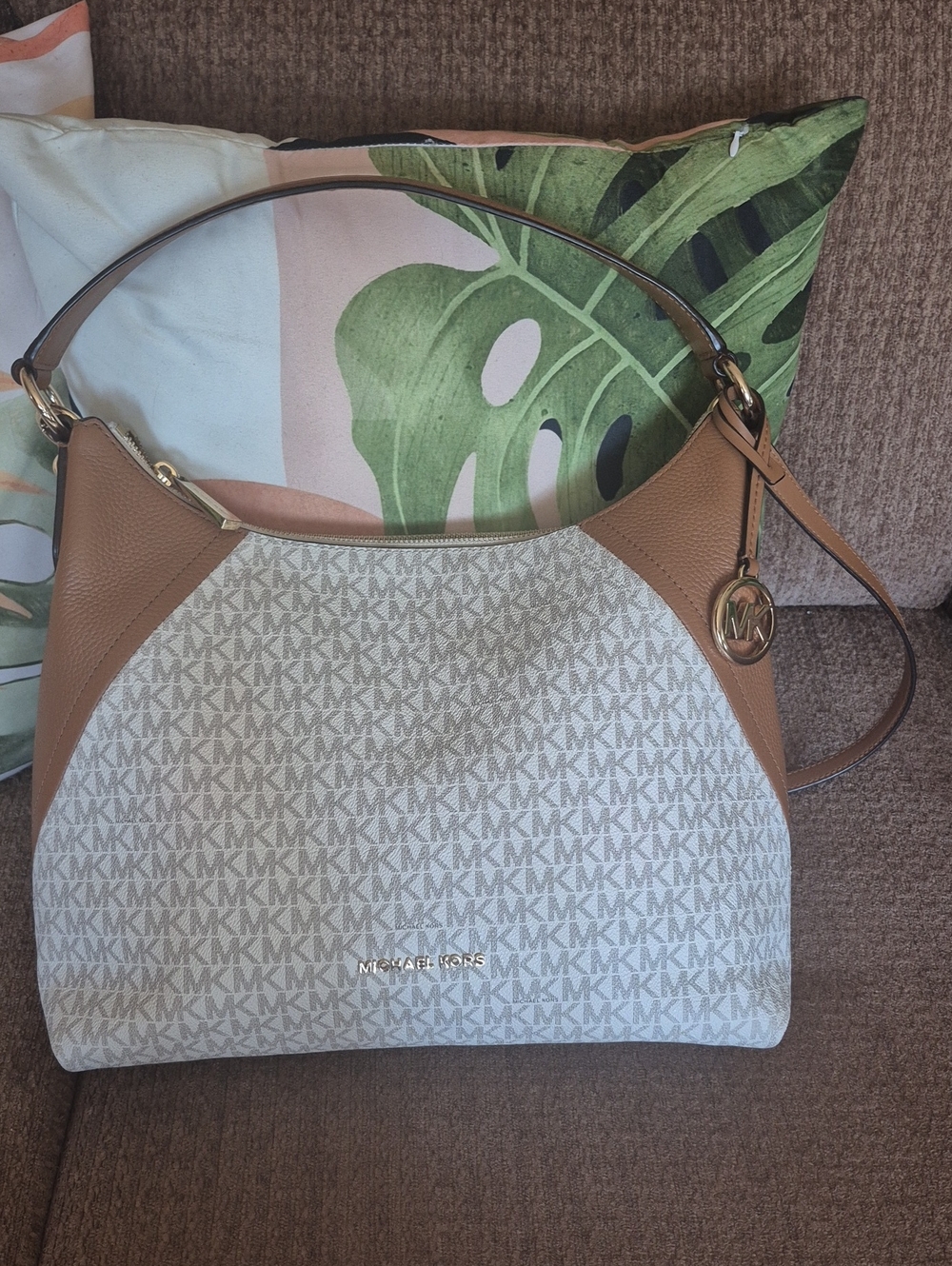 Michael Kors Large Aria Shoulder Hobo
